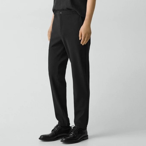 NWOT Theory Terrance Jogger in Precision Ponte Black - Picture 2 of 10